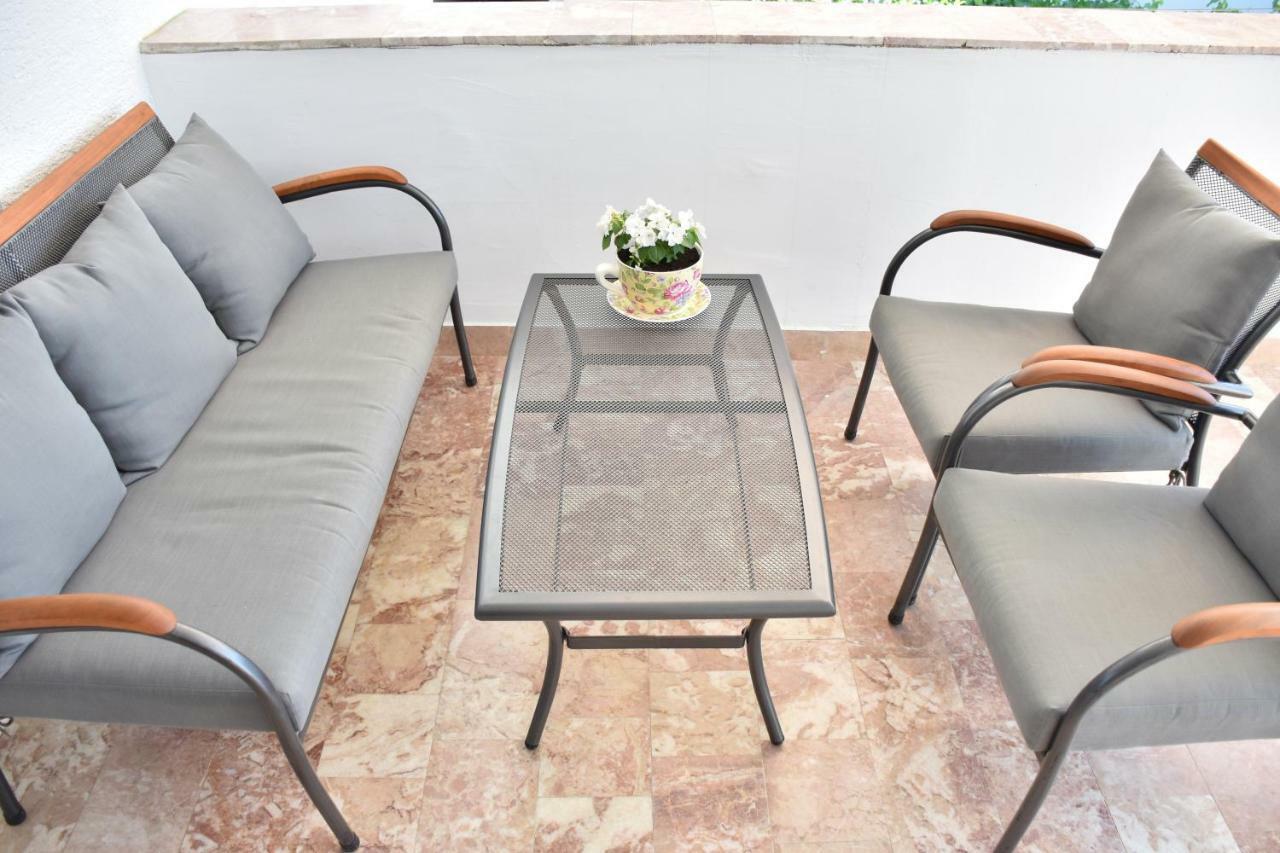 Versi Tučepi Extérieur photo