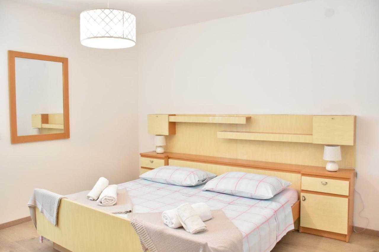 Versi Tučepi Extérieur photo